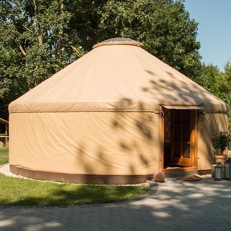 Отель Moderne Jurte Herbsleben Экстерьер фото
